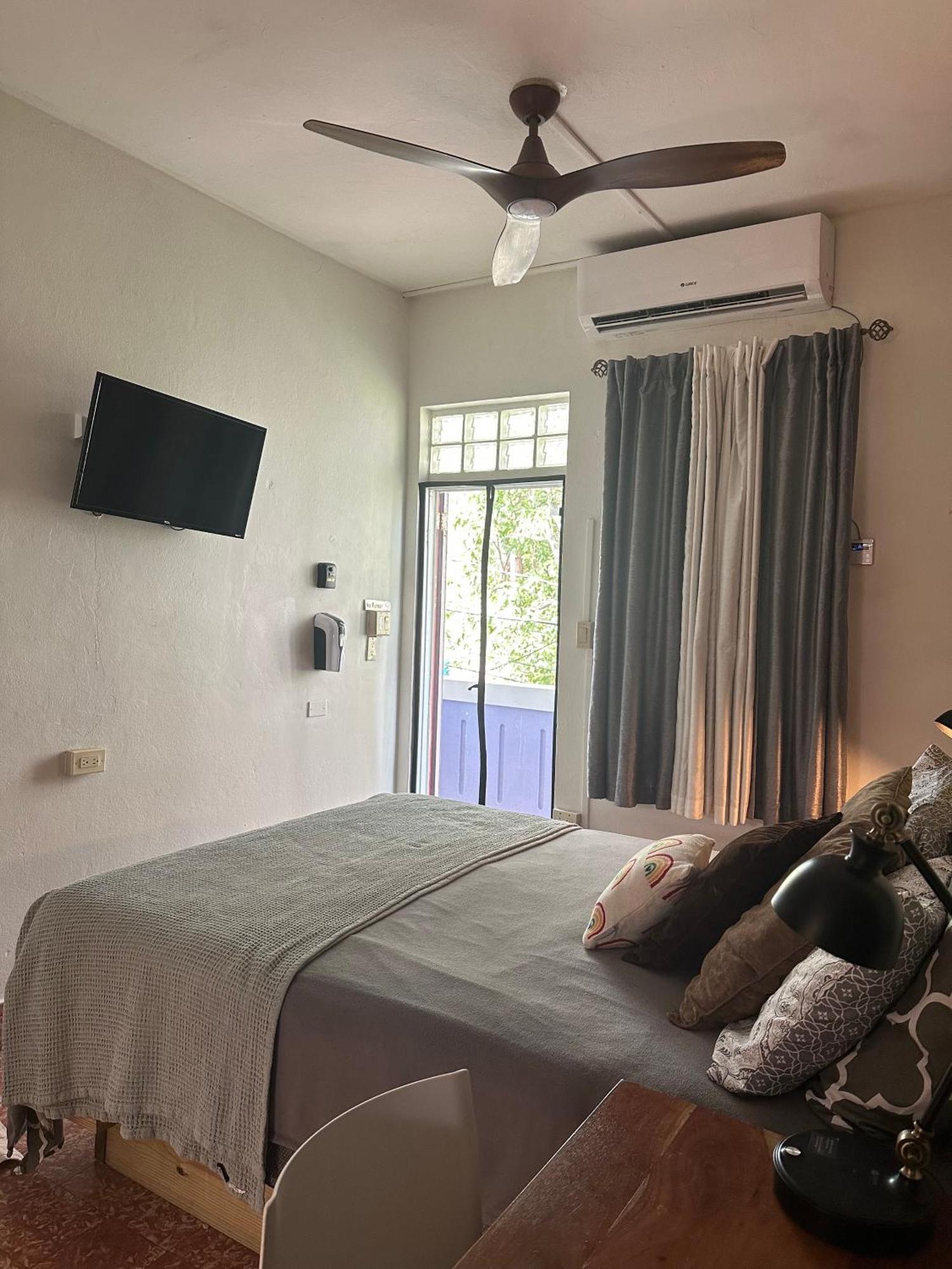 Lower Price, More Style, Discount Studio In San Juan,Pr, Beach, Free Bikes (Adults Only) Eksteriør bilde